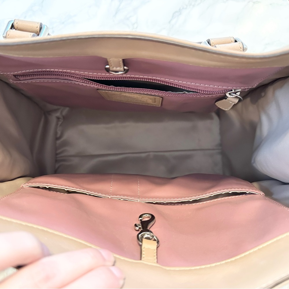 Coach | Taupe Tote - Picture 9 of 10